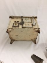 jouet ancien : fourneau de poupée en tôle