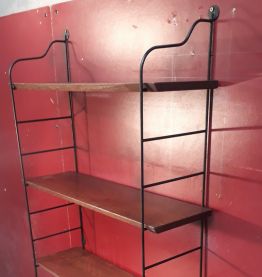 Etagere scandinave 1940 a 50 tomado, acier et 3 plateaux 65x
