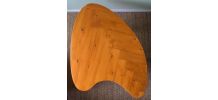 Table basse en bois avec motifs chevron