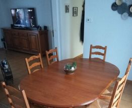 Table style louis Philippe avec 6 chaises