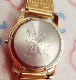 Montre LIP en métal doré