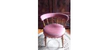 Chaise ancienne en velours rose 