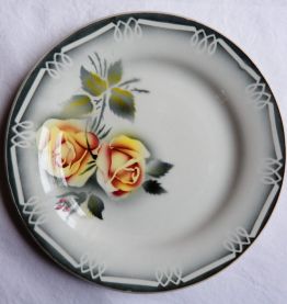 Lot 4 assiettes plates Digoin 