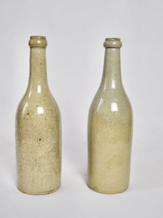 2 Bouteilles à vin en terre