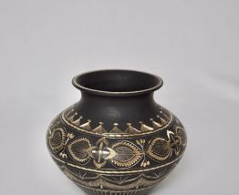  Pot en laiton, marron et doré