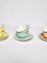 6 tasses et sous tasse colorées pastel