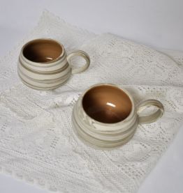  2 mugs  céramique-argile