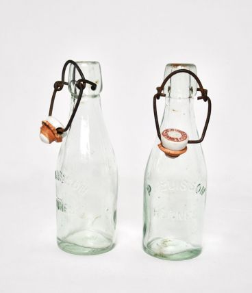 2 bouteilles à limonade