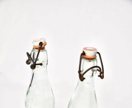 2 bouteilles à limonade