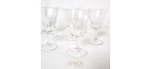   6 verres à pied 