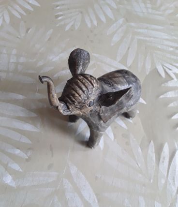 Éléphant en coquille d huitres