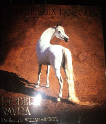 Livre grand format broché -"Les chevaux du Soleil" par Ravra