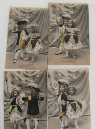 Série 4 cartes postales anciennes "scène à la cour royale" 
