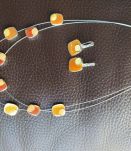 Collier et boucles d'oreilles
