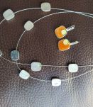 Collier et boucles d'oreilles