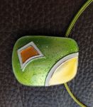 Collier avec émaux