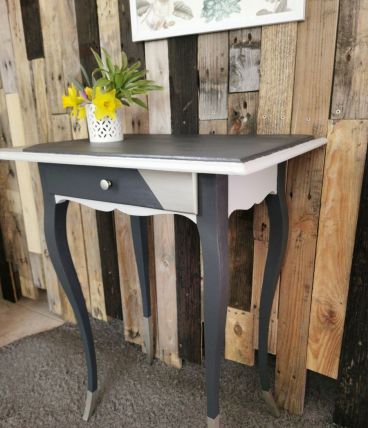 Petite table d'appoint 