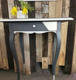Petite table d'appoint 