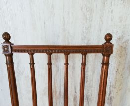 2 chaises anciennes dessus canné refait à neuf