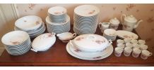 Service porcelaine THARAUD, collection Nénuphar (99 pièces)