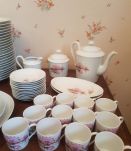 Service porcelaine THARAUD, collection Nénuphar (99 pièces)