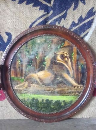 Ancien plateau de service en bois sculpté "Belfort"