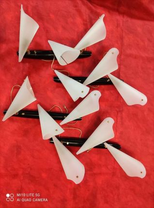 2 OU 4 APPLIQUES MURALES VINTAGE CORNETS PLEXIGLASS BLANC NO