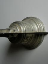 Ancien moule à chocolat en forme de cloche