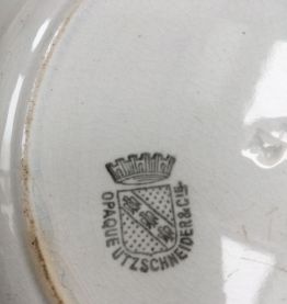 3 assiettes blanches + 1 opaque Vintage