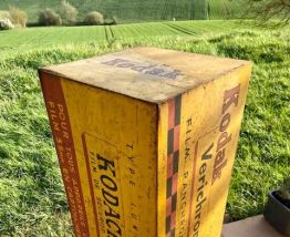 Borne publicitaire Kodak