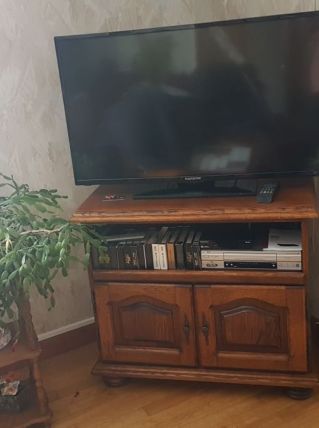 Meuble télé avec plateau pivotant