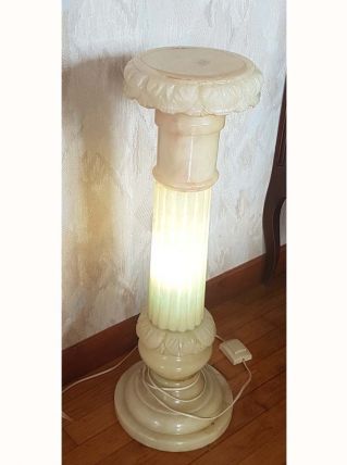 colonne en albatre lumineuse