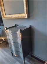 Commode grise patinée style Louis XV