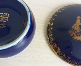 Bonbonnière Véritable Bleu de Four Porcelaine Goumot-Labesse
