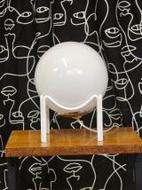 LAMPE VINTAGE SPHÉRIQUE OPALINE BLANC – 1970. REF BULLE 