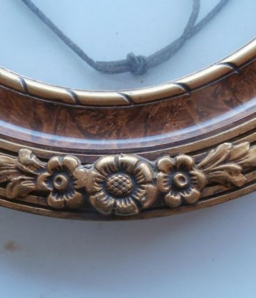 cadre ovale art deco  avec sa vitre bon état