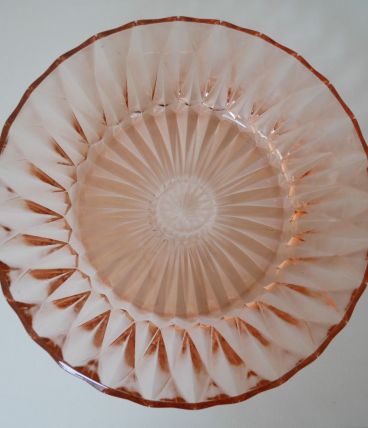 Saladier en verre rose