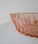 Saladier en verre rose