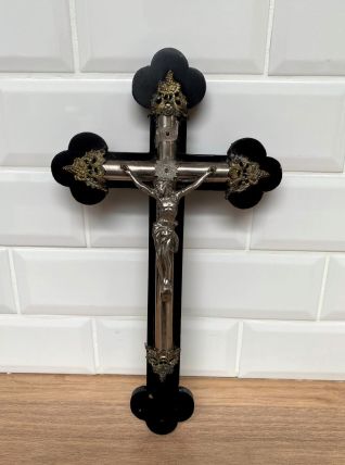 Crucifix bois et métal