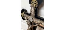 Crucifix bois et métal