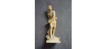 Statuette de A. Santini en résine de marbre