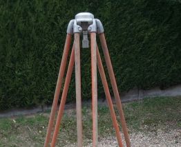 Trépied bois géomètre vintage
