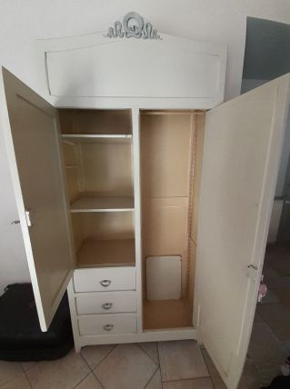 Armoire parisienne