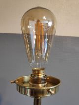 lampadaire pied laiton et globe en verre texturé