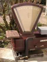 Balance de commerçant ancienne bakelite avec réglages Testut