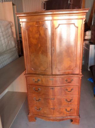 Meuble bar année 1960 travail d’ébéniste, bois massif placag