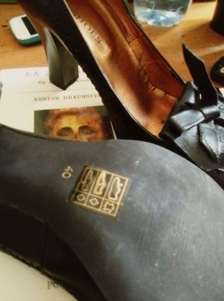 Escarpin en Cuir Veritable NOIR " Eden Shoes"