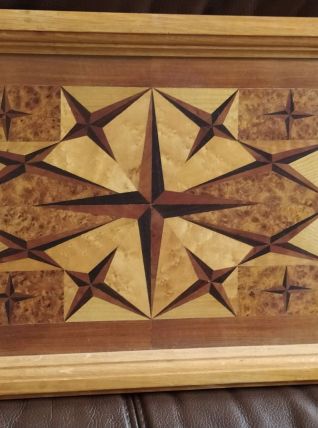 Plateau artisanal en marqueterie
