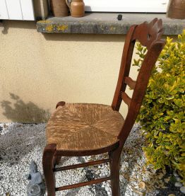 Chaise en paille 