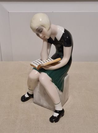 Figurine CLAIRE WEISS